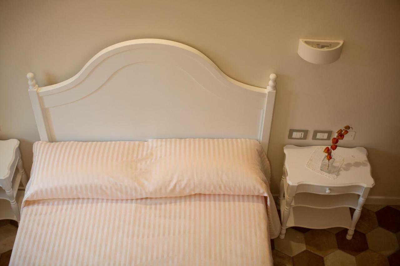 Dimora Dell'Arte Hotel Navelli Ngoại thất bức ảnh